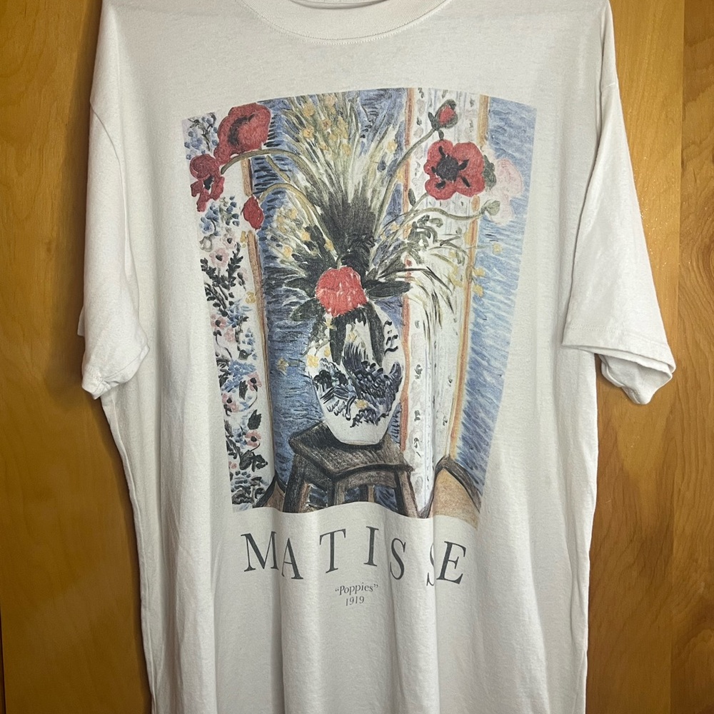 Abercrombie & Fitch White Floral Graphic Tee